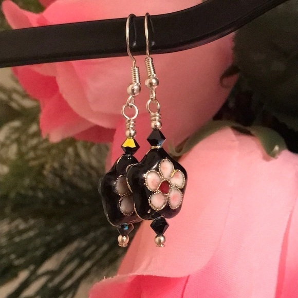 🔥ON SALE🔥3/$30🔥 💖 LA Design💖Handmade Earrings - Picture 4 of 5